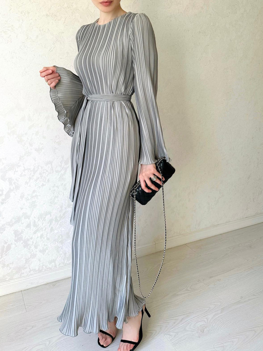 Elegant Pleated Bell Sleeve Mid-length Dress Women's Clothing