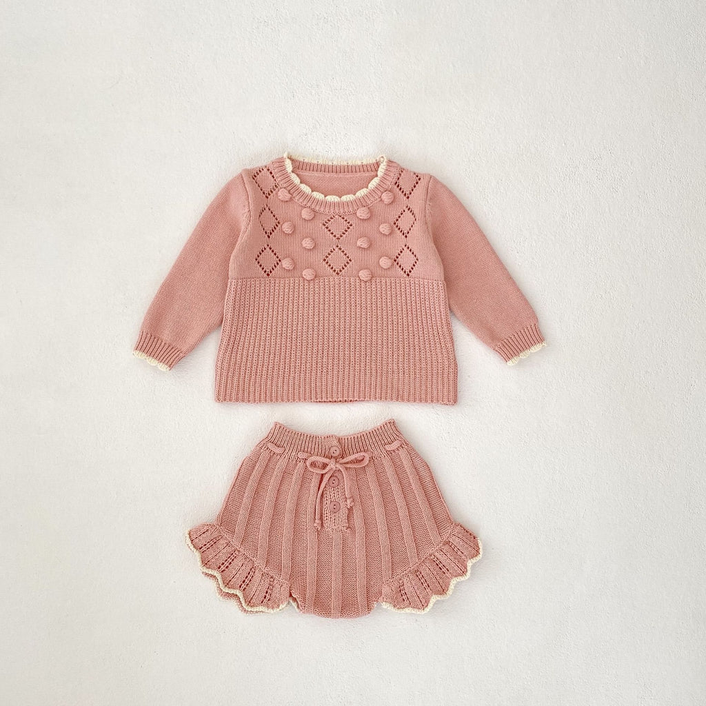 Autumn And Winter New 0-3 Years Old Baby Girl Scalloped Sweater Handmade Ball Top Shorts Suit