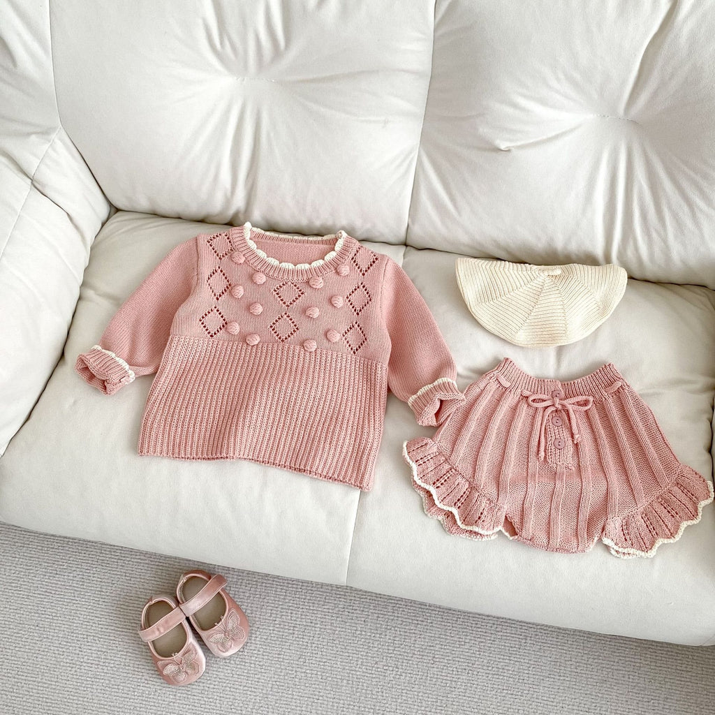 Autumn And Winter New 0-3 Years Old Baby Girl Scalloped Sweater Handmade Ball Top Shorts Suit
